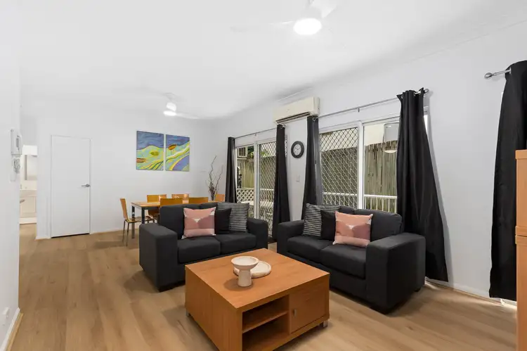 1/105 Sir Fred Schonell Drive, St Lucia QLD 4067