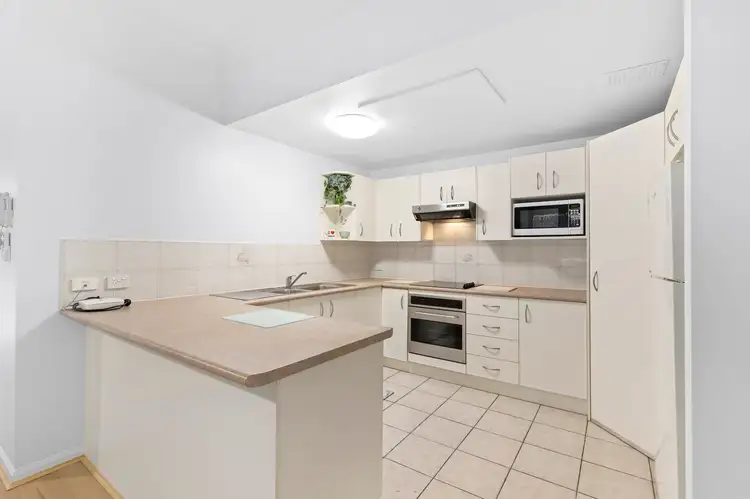 Fifth view of Homely unit listing, 1/105 Sir Fred Schonell Drive, St Lucia QLD 4067