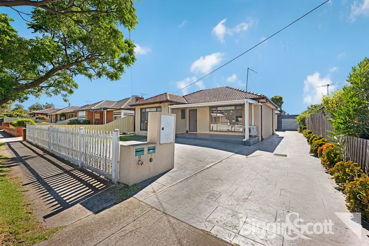1/30 Ford Avenue, Sunshine North VIC 3020