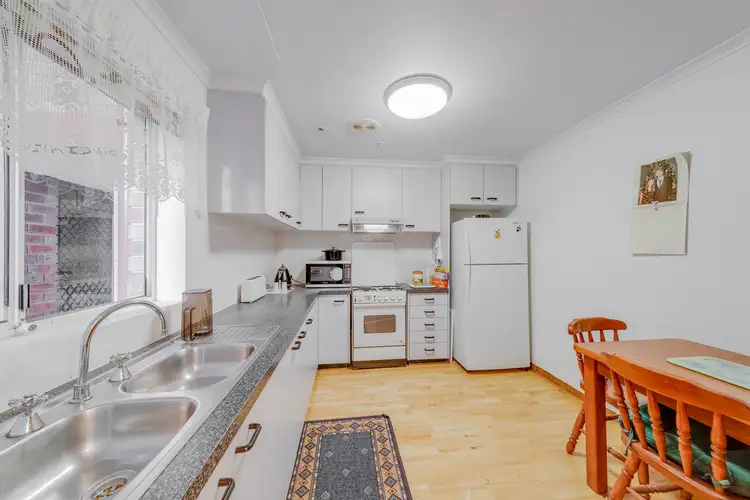 b/5 Claxton Cres, Lyneham ACT 2602