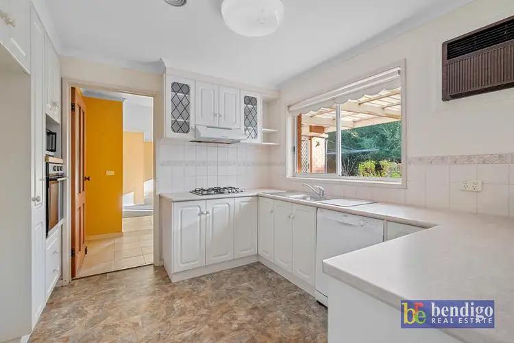 31 Pilcher St, Strathdale VIC 3550