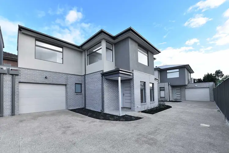 Main view of Homely townhouse listing, 2/2 Robson Ave, Avondale Heights VIC 3034