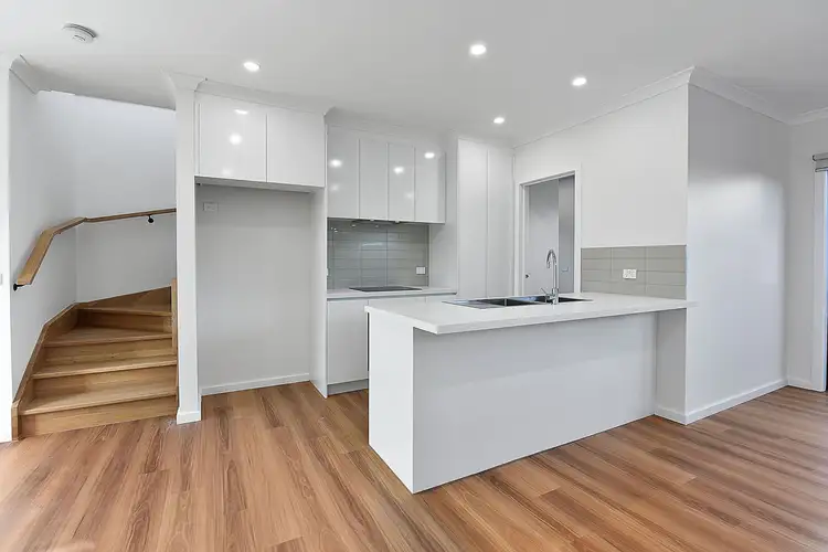 Fifth view of Homely townhouse listing, 2/2 Robson Ave, Avondale Heights VIC 3034