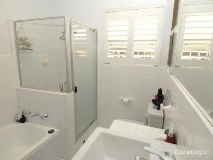 Fifth view of Homely apartment listing, 2/2B Wallaringa Ave, Neutral Bay NSW 2089