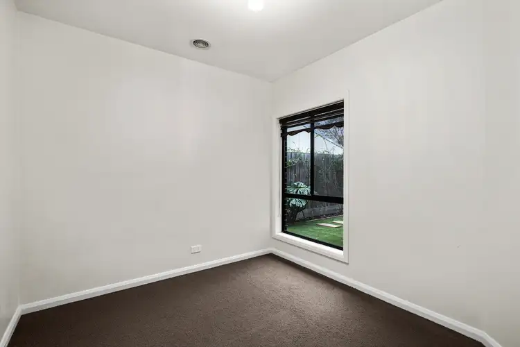 Fifth view of Homely townhouse listing, 2/81 Glen St, Glenroy VIC 3046