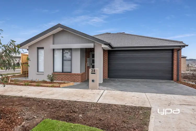 38 Quinta Cres, Sunbury VIC 3429