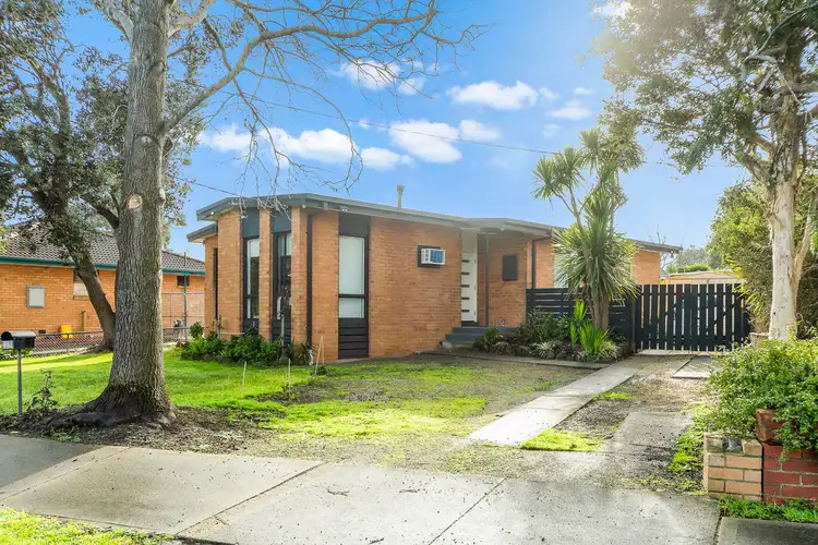 32 Bursaria Cres, Frankston North VIC 3200