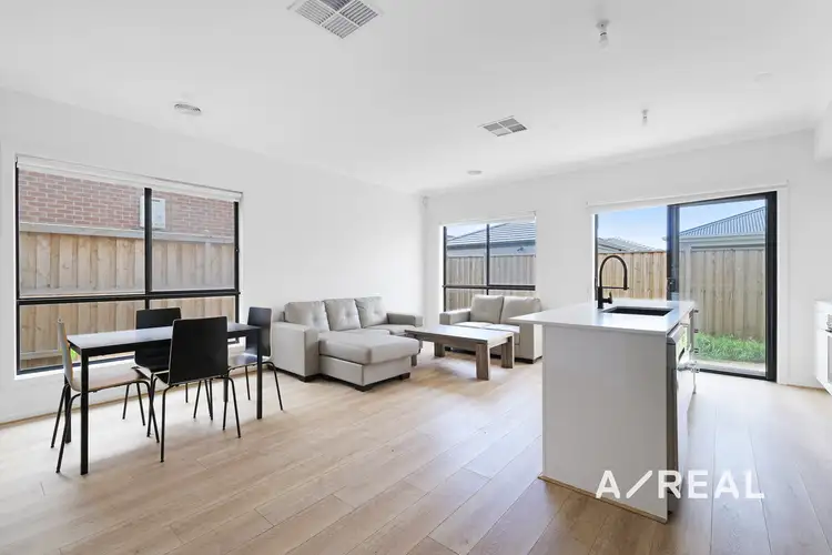 15 Wilderness Road, Fraser Rise VIC 3336
