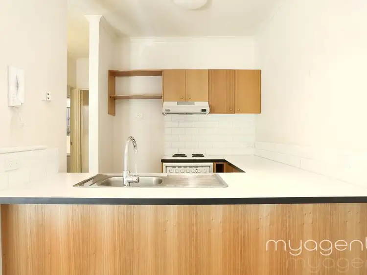 Third view of Homely apartment listing, 18/39 Rathdowne St, Carlton VIC 3053
