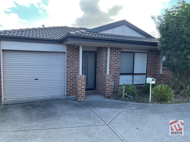 31/11 Hawk Avenue, Pakenham VIC 3810