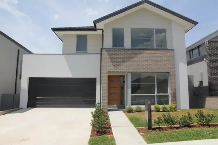6 Hennessy Avenue, Moorebank NSW 2170