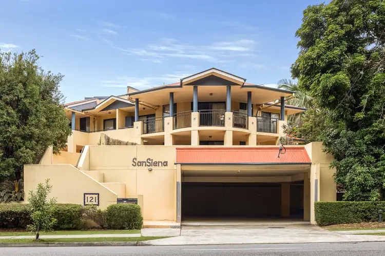 4/121 Sir Fred Schonell Drive, St Lucia QLD 4067