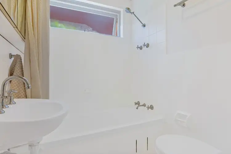 Fourth view of Homely apartment listing, 1/9 Grafton Crescent, Dee Why NSW 2099