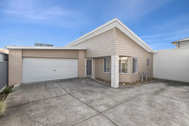 2/1323 Murradoc Rd, St Leonards VIC 3223