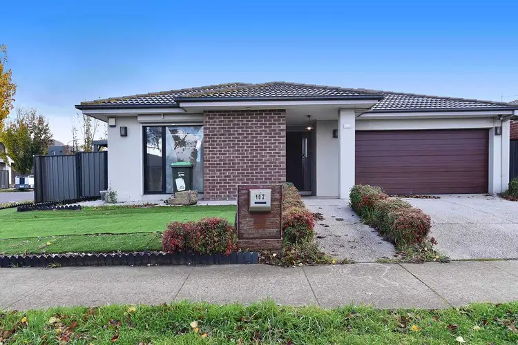 102 Biltmore Cres, Roxburgh Park VIC 3064