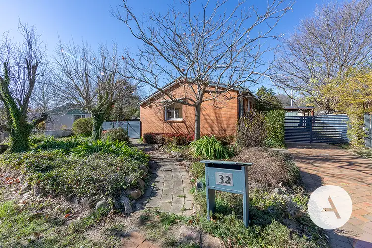 32 McGowan St