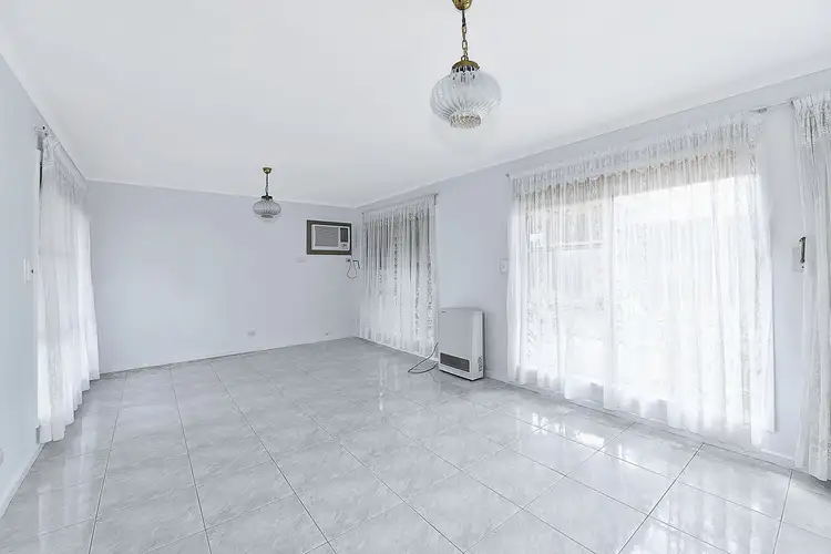 Fifth view of Homely house listing, 15 Hesse Ct, Westmeadows VIC 3049