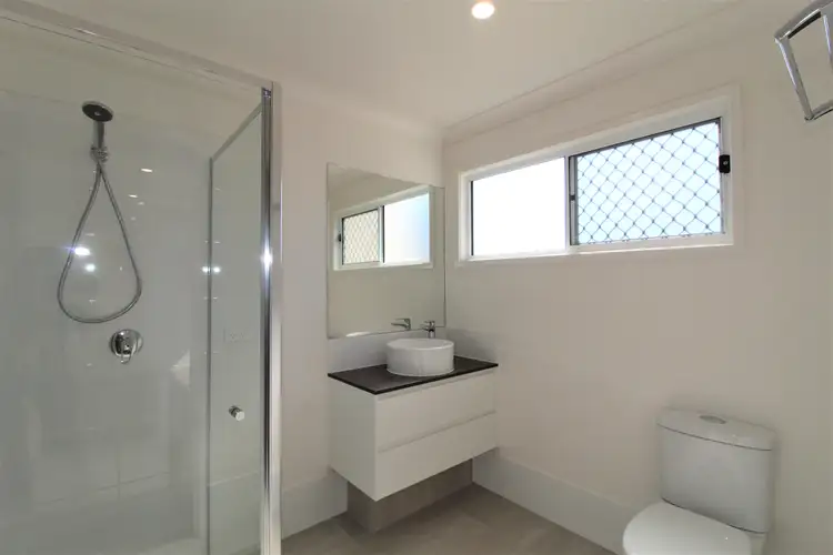 4 Catherine Street, Augustine Heights QLD 4300