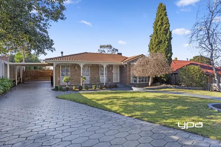 4 Bowen Ct, Sunbury VIC 3429
