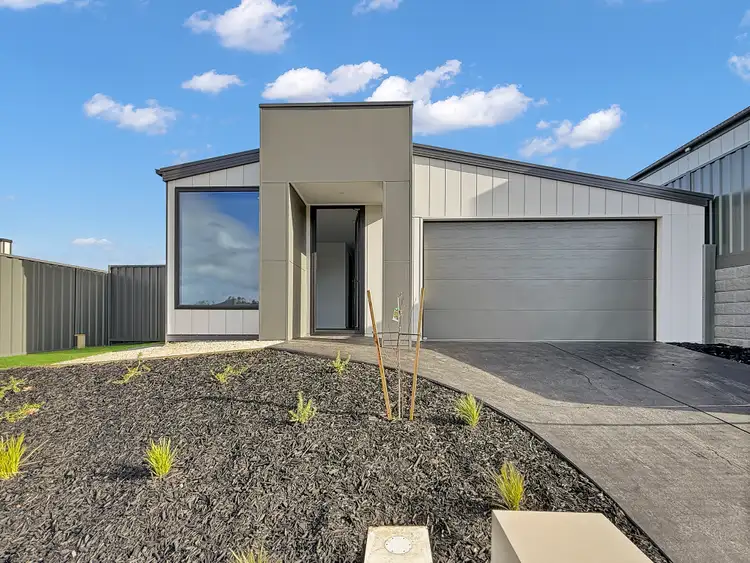 2 Snowbasin Court, Pakenham VIC 3810