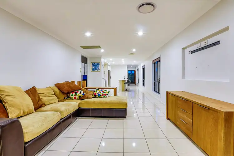 8 Lawford St, Sunnybank QLD 4109