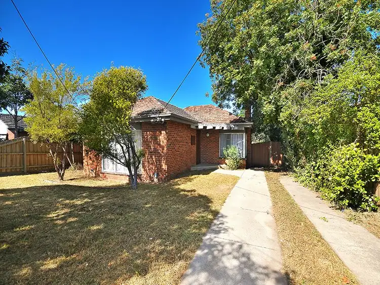37 Balmoral Avenue, Strathmore VIC 3041