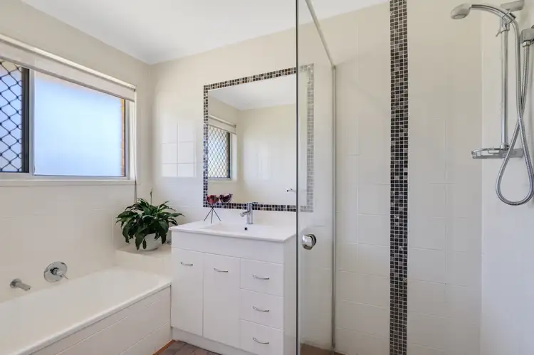 Fourth view of Homely house listing, 2 Killarney Cres, Capalaba QLD 4157