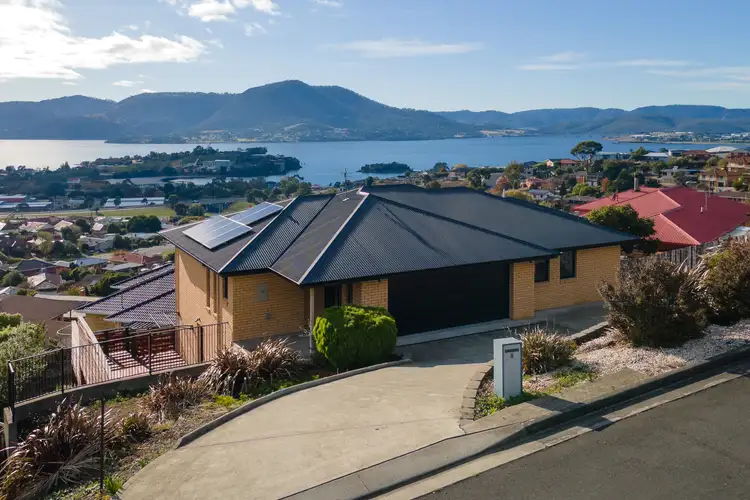 4 Michele Ct, Berriedale TAS 7011