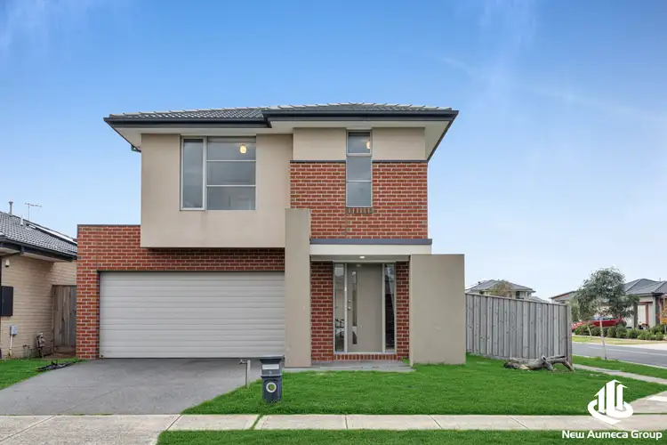 9 Hutchence Dr, Point Cook VIC 3030