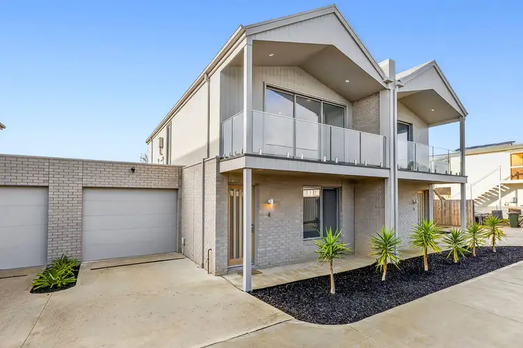 4/47 Leviens Rd, St Leonards VIC 3223