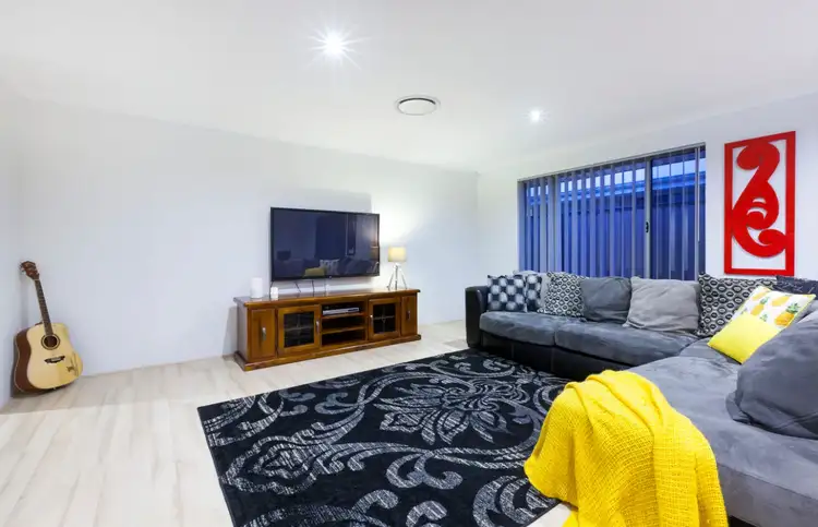 Fifth view of Homely house listing, 20 Riviera Turn, Piara Waters WA 6112