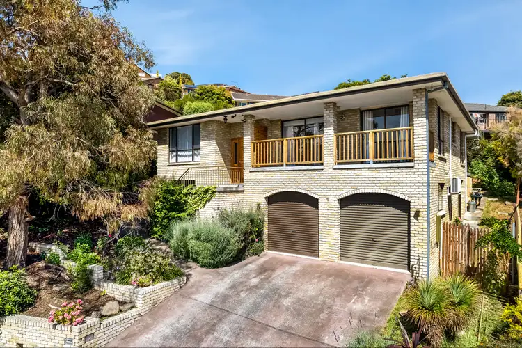 16 Selby Pl