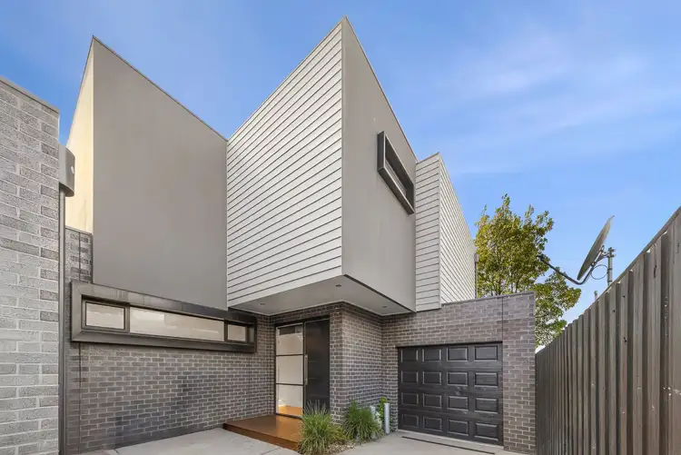 35 Belfast St