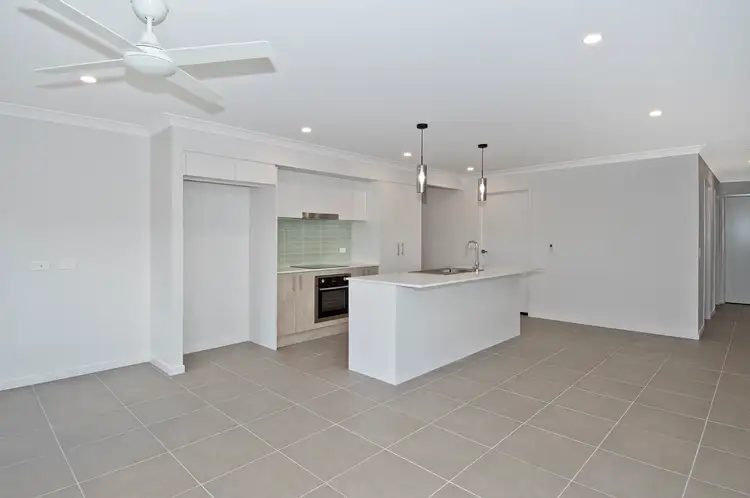 2/14 Breckenridge Rd, Logan Reserve QLD 4133