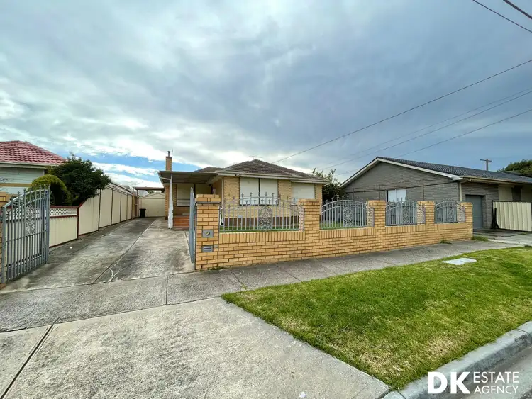 10 Chelmsford Crescent, St Albans VIC 3021