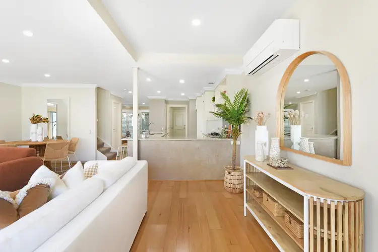 Fourth view of Homely apartment listing, 5/212 Marine Parade, Labrador QLD 4215