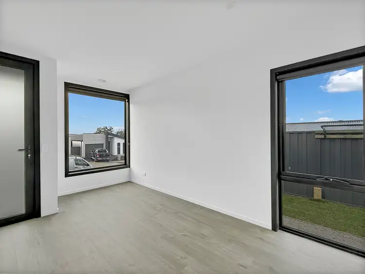 Fourth view of Homely house listing, 5 Snowbasin Court, Pakenham VIC 3810