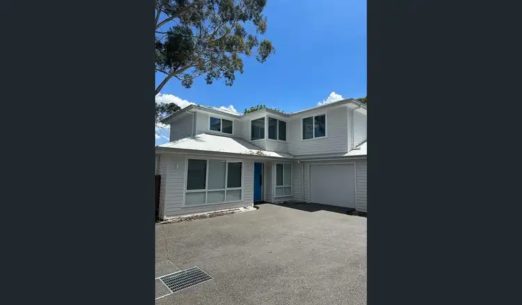 60A Eastfield Rd, Croydon South VIC 3136
