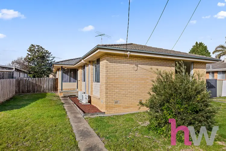 8 Armstrong Ct, Whittington VIC 3219
