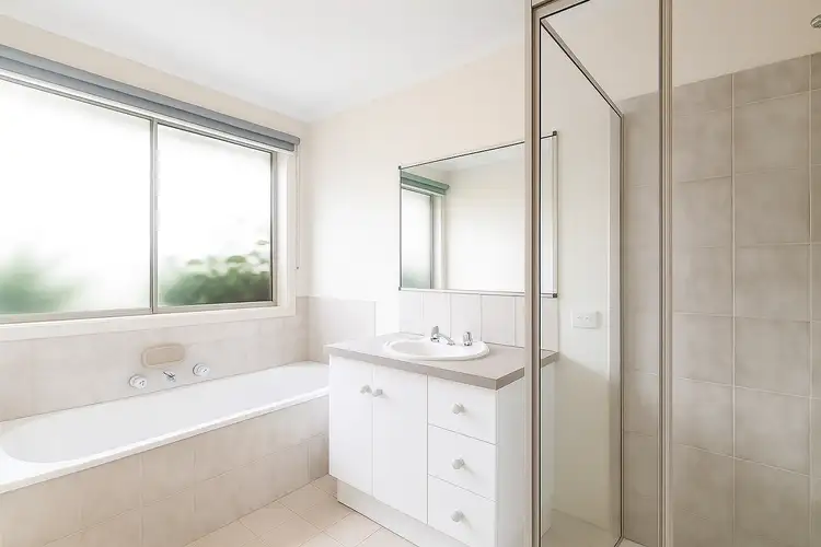 Fifth view of Homely unit listing, 2/10 Westleigh Pl, Keilor East VIC 3033