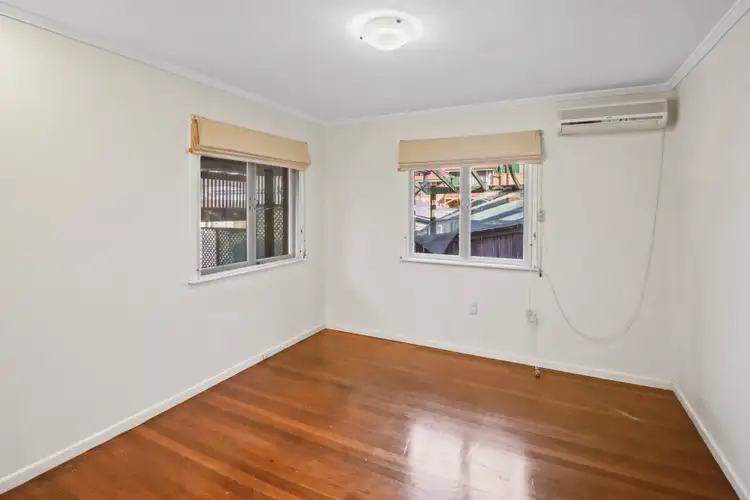 Room 3 - 17 Marmion Parade, Taringa QLD 4068