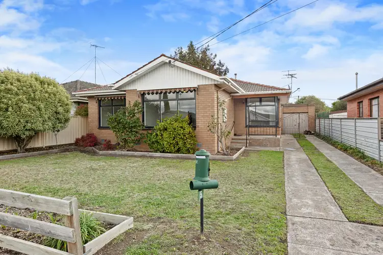 Main view of Homely house listing, 5 Godwin St, Wendouree VIC 3355