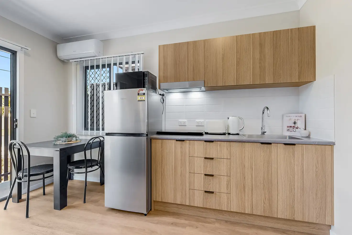 Main view of Homely unit listing, 72 Besline St, Kuraby QLD 4112