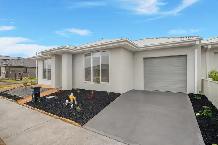 25 Palette Street, Mambourin VIC 3024