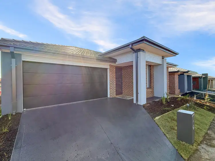 69 Madeira Dr, Truganina VIC 3029
