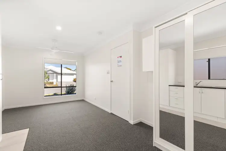 2/9 Paperbark St, Rothwell QLD 4022