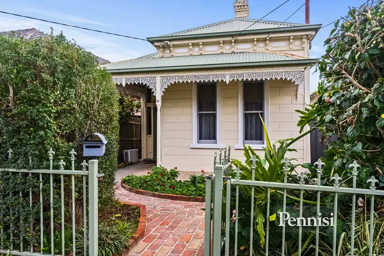 16 Robb Street, Essendon VIC 3040