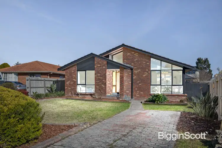 10 Cowin Cl, Rowville VIC 3178