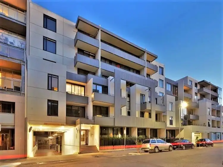 D606/52 Nott St, Port Melbourne VIC 3207