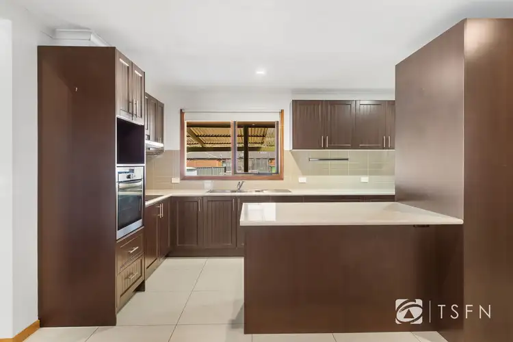 5 Settlers Place, Maiden Gully VIC 3551